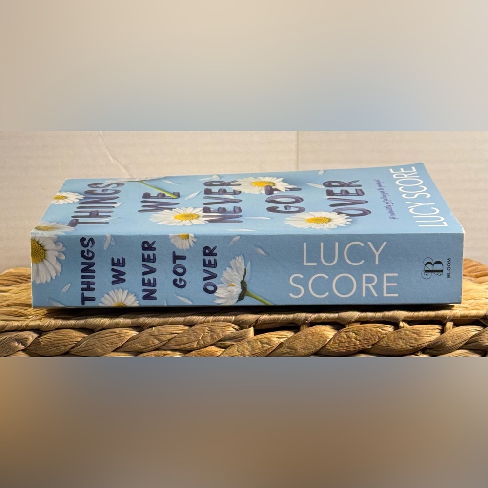 “Things We Never Got Over” Book Lucy Score First in Knockemont Trilogy EUC